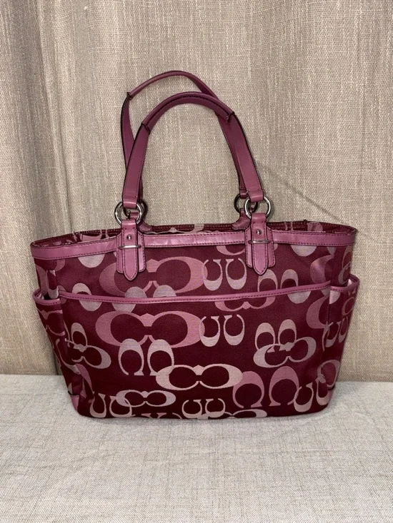 Coach Gallery Optic Signature Tote in Burgundy and Pink - Picture 2 of 10